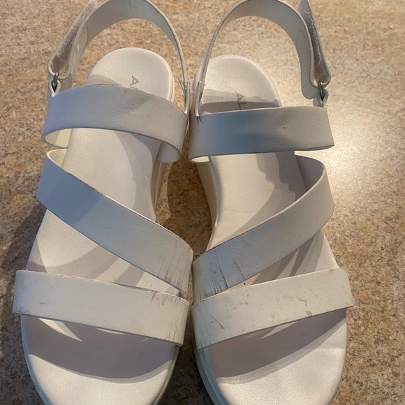 Aldo Sandals - Picture 2 of 6
